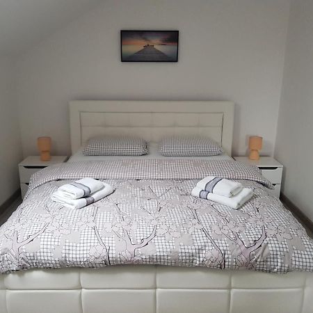 Apartmani Brigita Korenica Εξωτερικό φωτογραφία