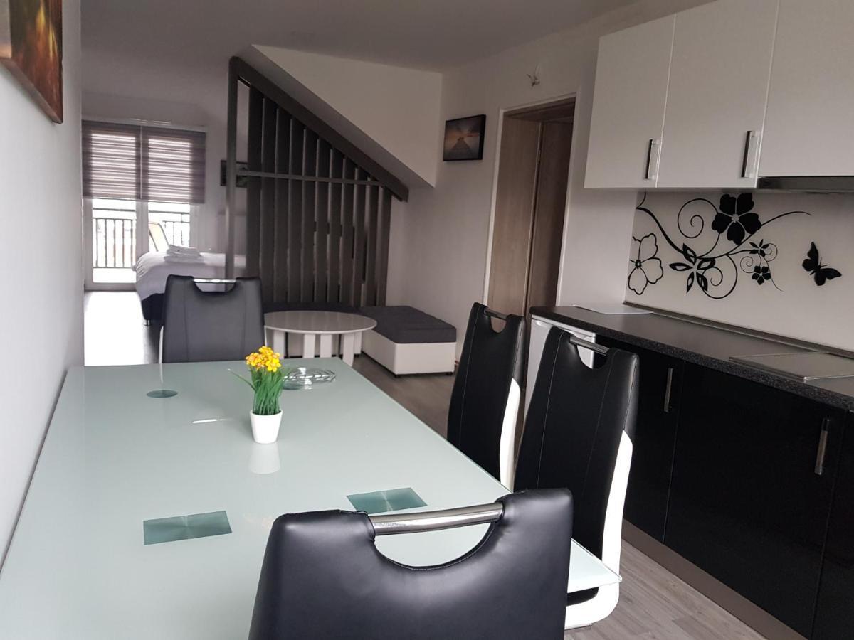 Apartmani Brigita Korenica Εξωτερικό φωτογραφία